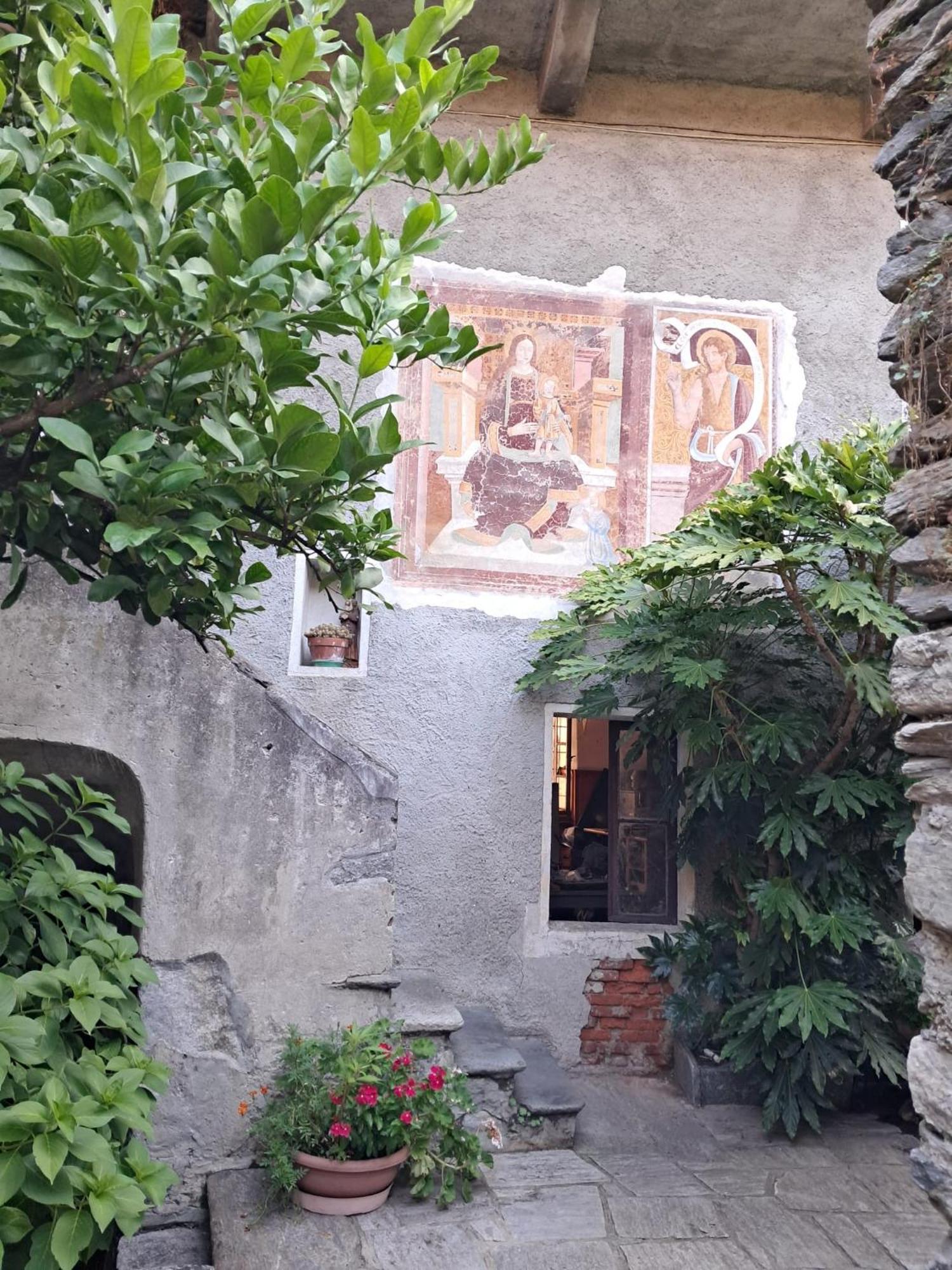 Nonna Anita Bed & Breakfast Castelveccana Luaran gambar